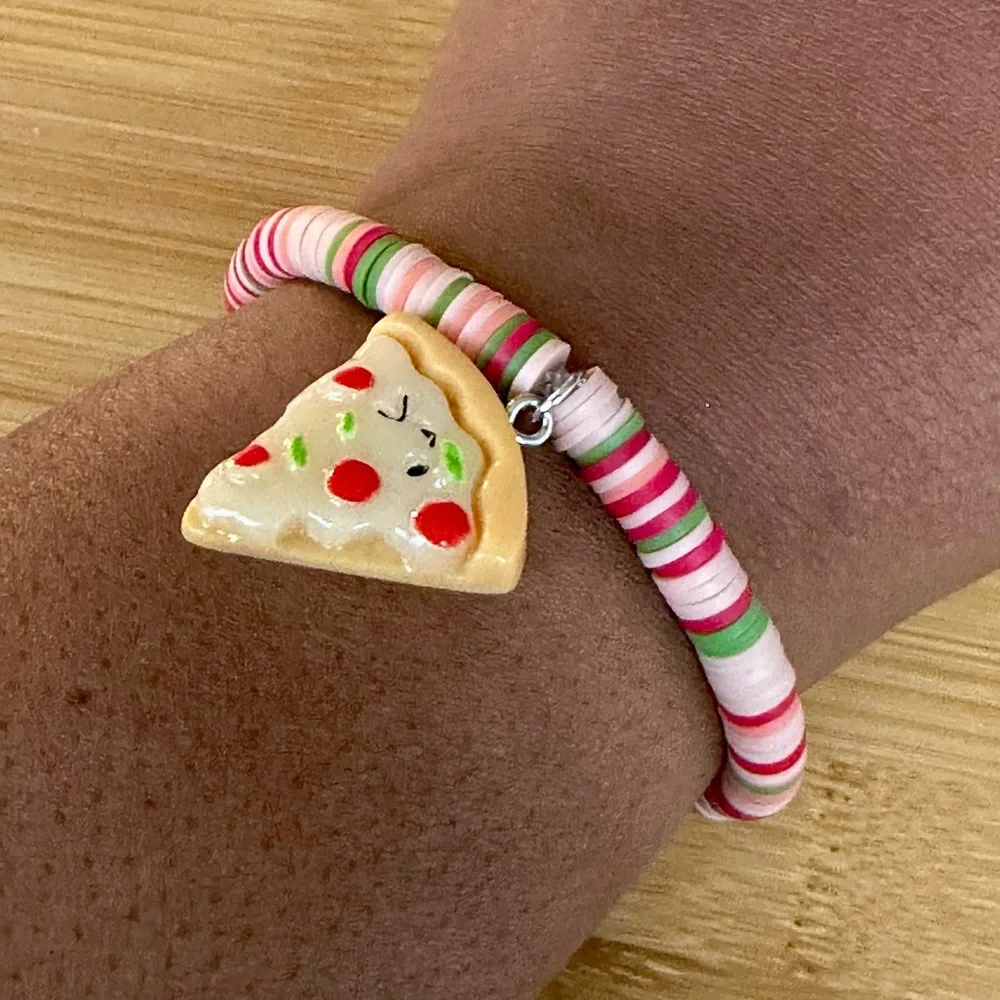 Handmade Polymer Clay  “Pizza” Stretch Bead Bracelet Size 7 inches - Picture 3 of 3